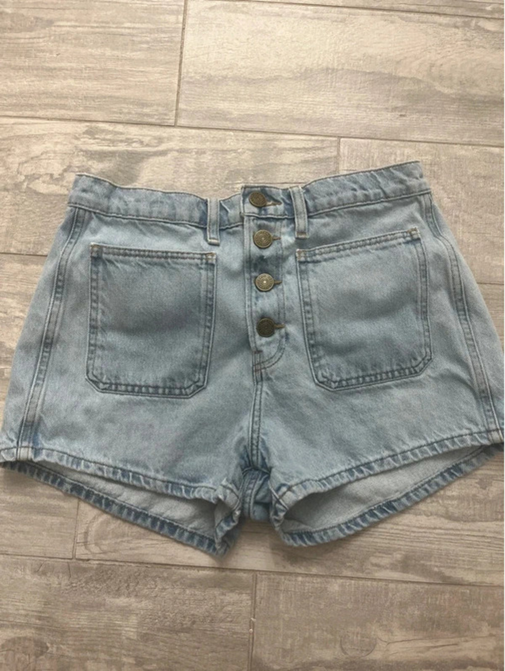 Frame Jean Shorts
